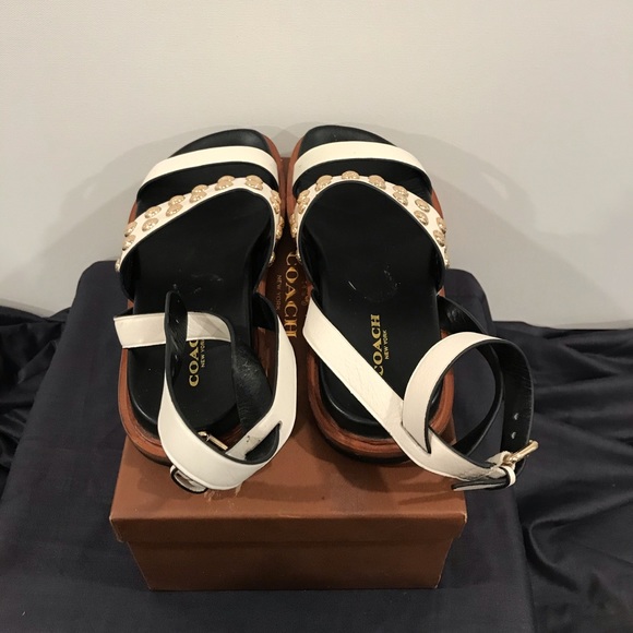 White Coach sandals - Picture 4 of 4